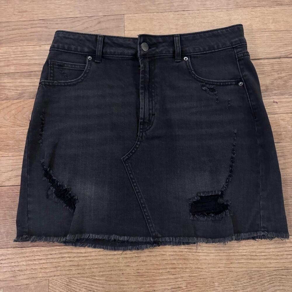 Wild Fable black distressed denim zip front pencil mini skirt size 8
 b71